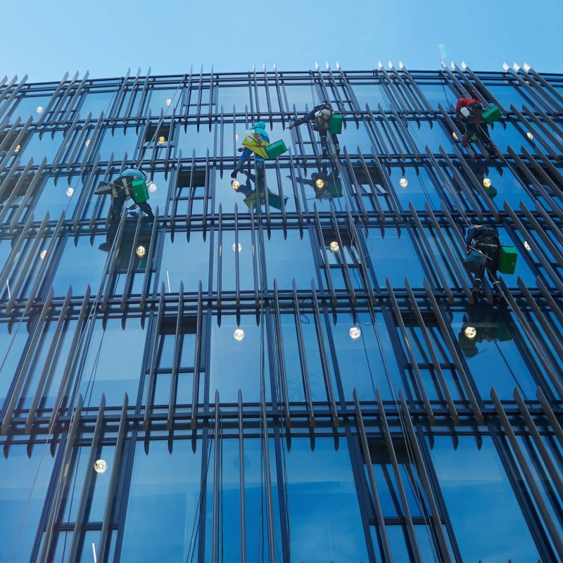 Glasbewassing door Allround Facility Services